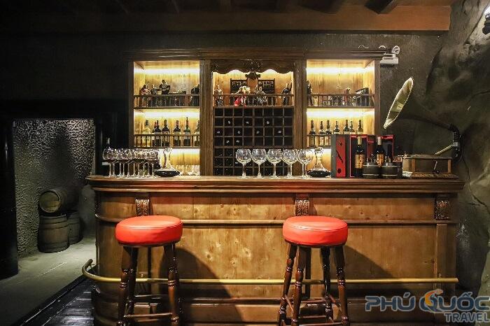 Hầm rượu Bà Nà